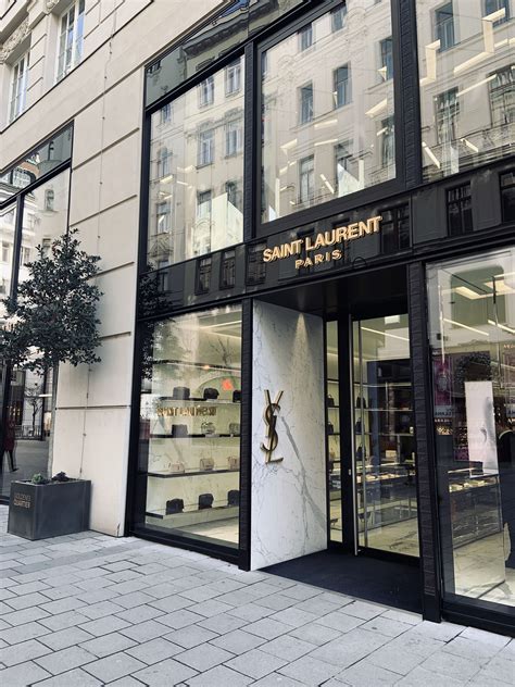 yves saint laurent adresse siège social|yves saint laurent boutique.